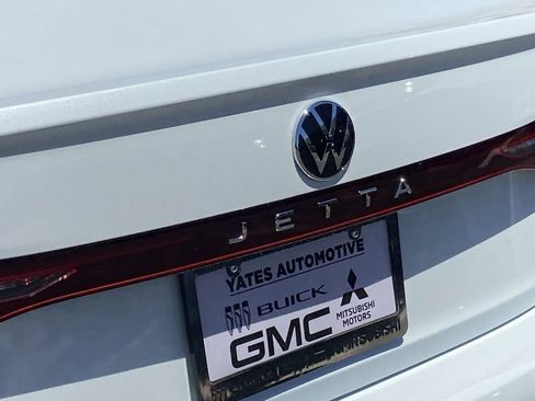 Used 2026 Volkswagen Jetta SE FWD image 27