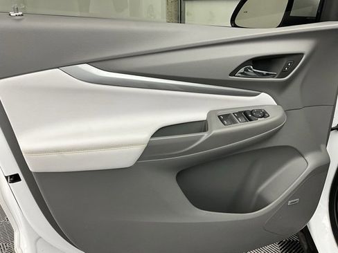 Used 2022 Chevrolet Bolt EUV Premier w/ Sun & Sound Package image 13