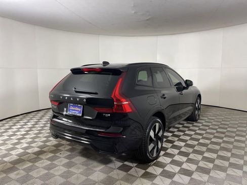 Used 2025 Volvo XC60 T8 Plus w/ Protection Package Premier AWD/4WD image 9