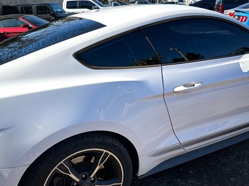 Used 2016 Ford Mustang GT Premium w/ Equipment Group 401A image 14