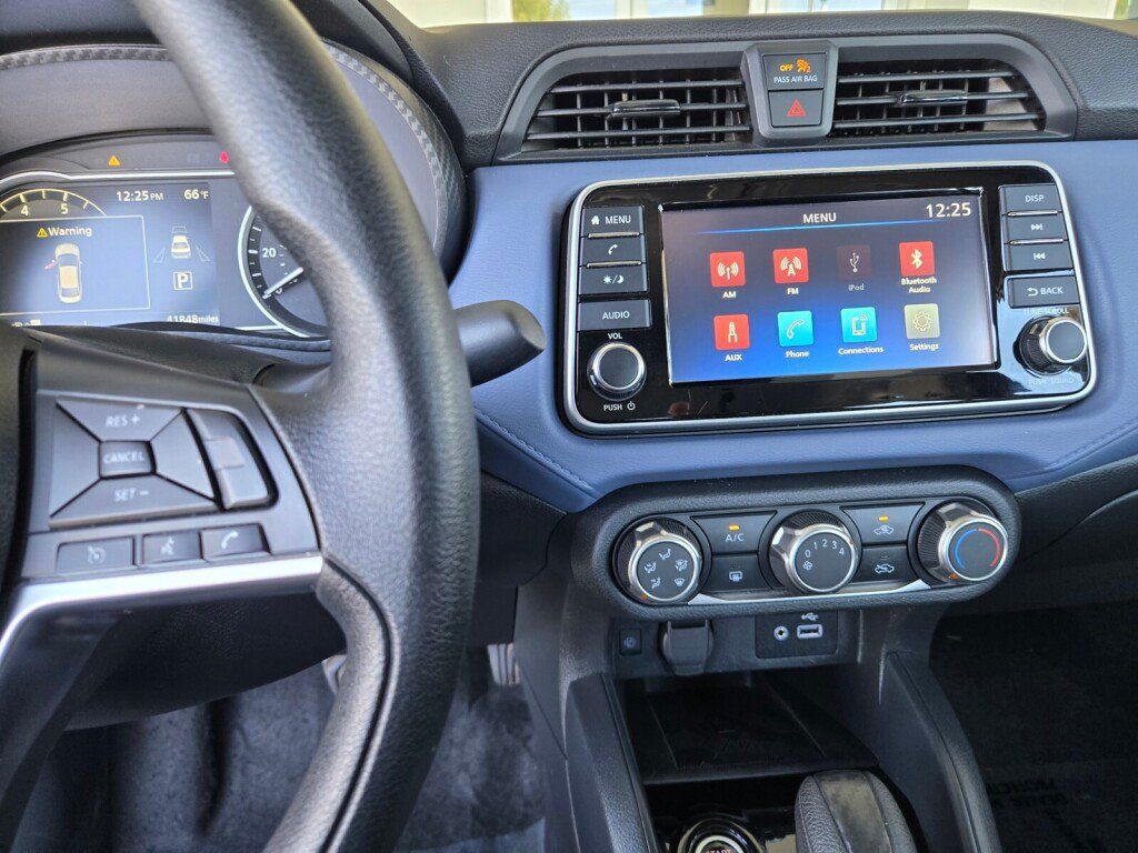 Used 2024 Nissan Versa SV FWD image 14
