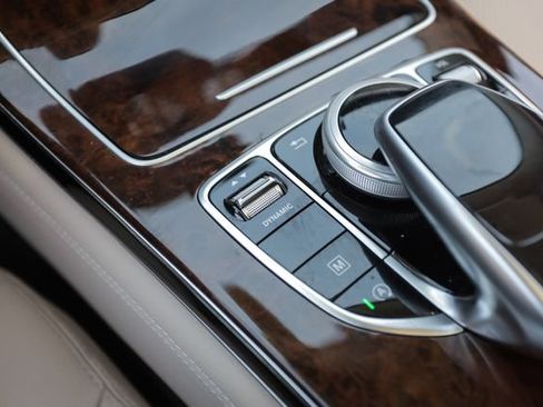 Used 2016 Mercedes-Benz GLC 300 4MATIC image 41
