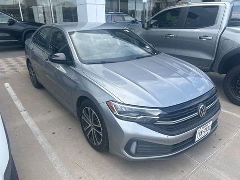 Used 2024 Volkswagen Jetta Sport FWD image 3