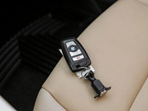 Used 2018 BMW 320i Sedan image 61