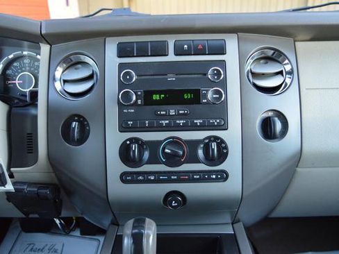 Used 2010 Ford Expedition XLT AWD/4WD image 21