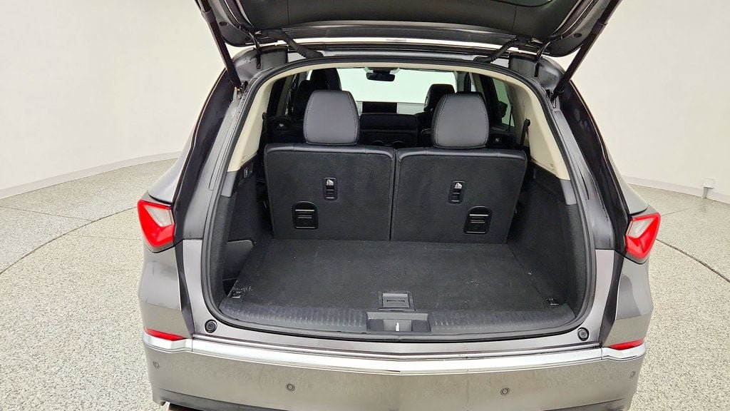 Used 2022 Acura MDX w/ Technology Package FWD image 22