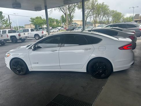 Used 2018 Ford Fusion SE FWD image 13