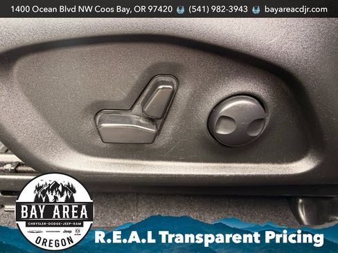Used 2024 Jeep Compass Trailhawk w/ Trailhawk Elite Group AWD/4WD image 12
