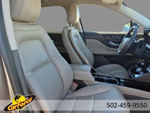 Used 2021 Lincoln Corsair AWD image 13