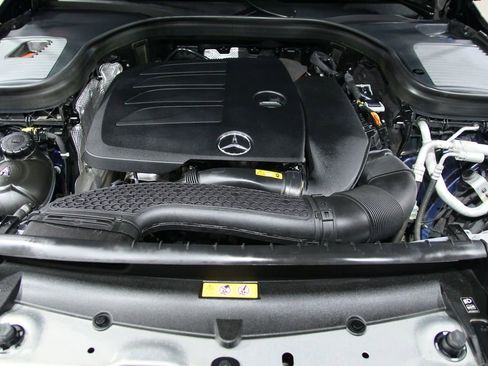 Certified 2022 Mercedes-Benz GLC 300 4MATIC image 32
