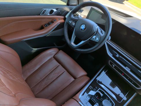 Certified 2024 BMW X5 xDrive40i w/ Premium Package image 35