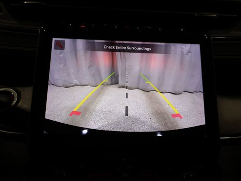 Used 2023 Jeep Grand Cherokee Limited image 27