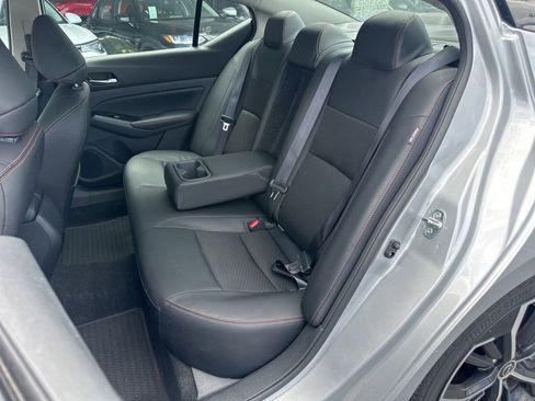 Used 2025 Nissan Altima 2.5 SR FWD image 5