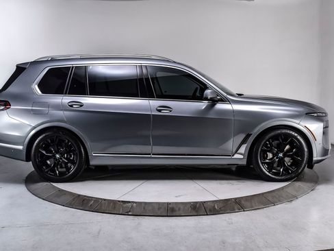 Used 2023 BMW X7 xDrive40i AWD/4WD image 7