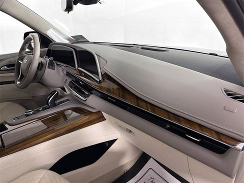 Used 2024 Cadillac Escalade Sport Platinum image 35