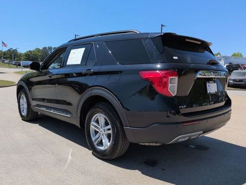 Certified 2023 Ford Explorer XLT w/ Equipment Group 202A image 7