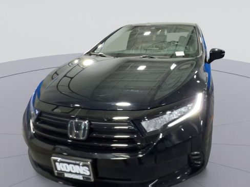Used 2023 Honda Odyssey Sport image 4