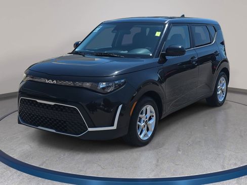 Used 2024 Kia Soul LX w/ Option Group 015 FWD image 1
