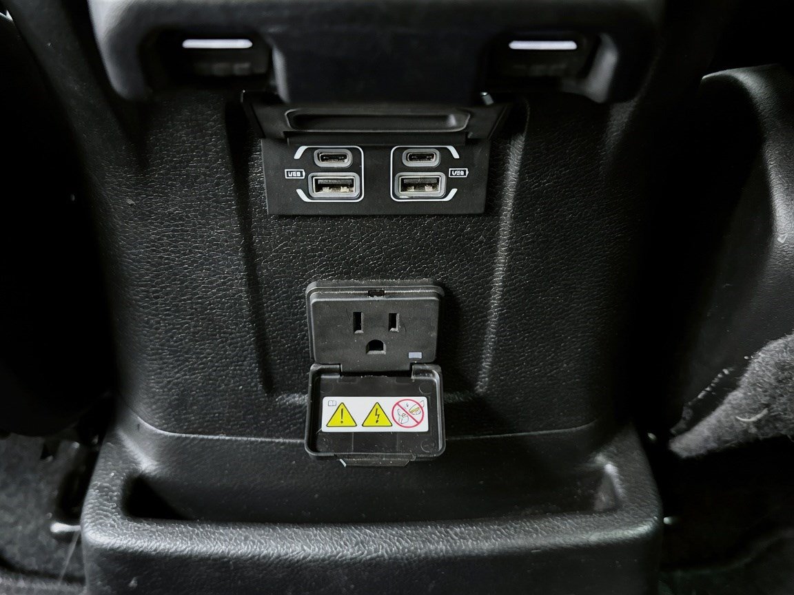 Used 2021 Jeep Wrangler Unlimited Sahara AWD/4WD image 16