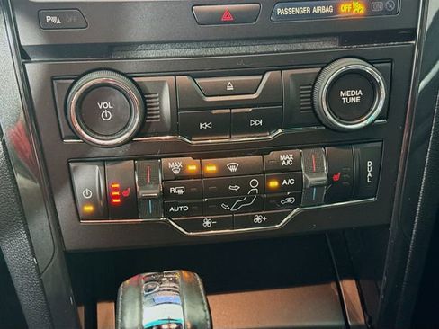 Used 2016 Ford Explorer XLT w/ Equipment Group 202A image 19