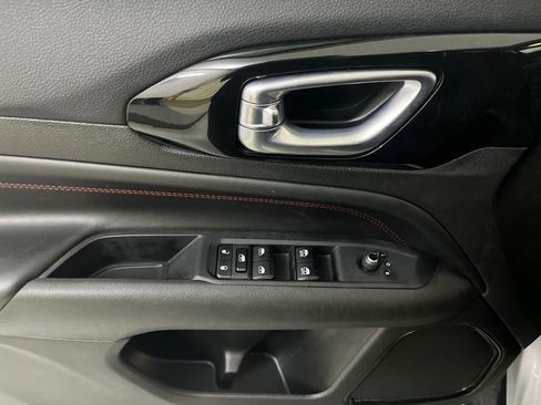 Used 2024 Jeep Compass Trailhawk image 57