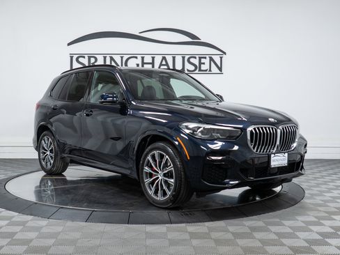 Certified 2022 BMW X5 xDrive40i w/ M Sport Package image 3