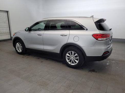Used 2016 Kia Sorento LX image 3