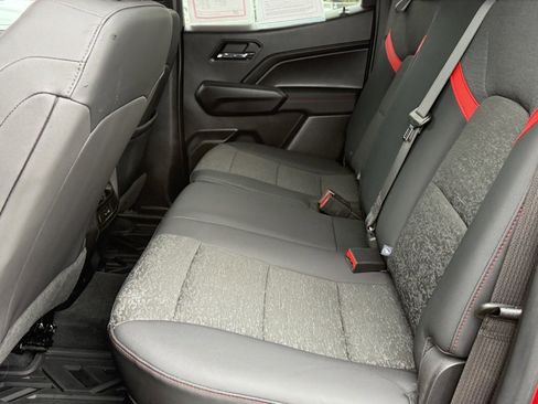 Used 2023 Chevrolet Colorado Z71 w/ Z71 Convenience Package 2 image 31