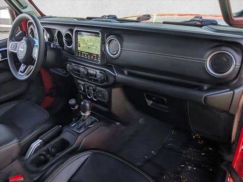 Used 2023 Jeep Wrangler Sahara image 22