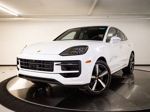 Certified 2026 Porsche Cayenne Coupe AWD/4WD image 1