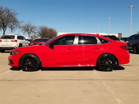 Used 2023 Honda Civic Sport image 3