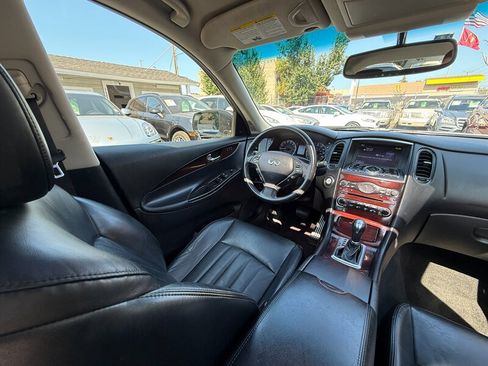 Used 2016 INFINITI QX50 2WD w/ Technology Package image 16