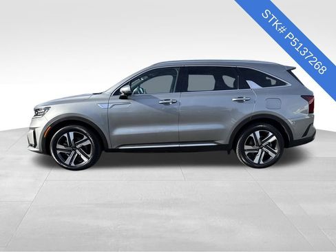 Certified 2023 Kia Sorento SX Prestige image 4