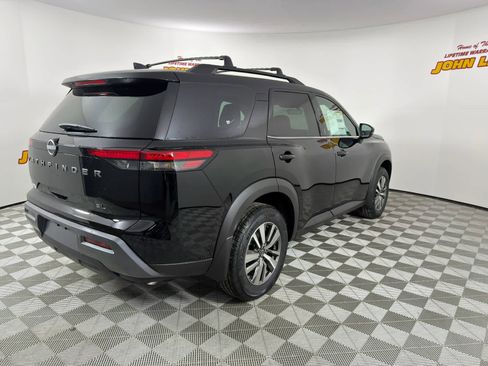 New 2026 Nissan Pathfinder SL image 6