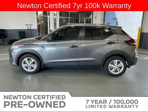 Used 2023 Nissan Kicks S FWD image 4