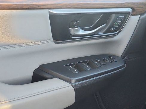 Used 2019 Honda CR-V EX-L image 12