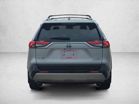 Used 2024 Toyota RAV4 SE w/ Convenience Package image 6