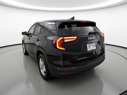 Used 2024 GMC Terrain SLE image 6