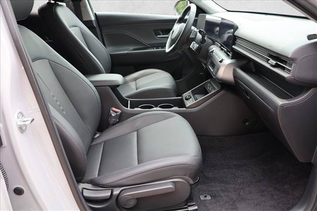 Used 2026 Hyundai Kona Limited FWD image 28
