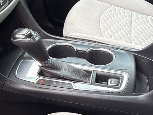 Used 2020 Chevrolet Equinox LS image 37