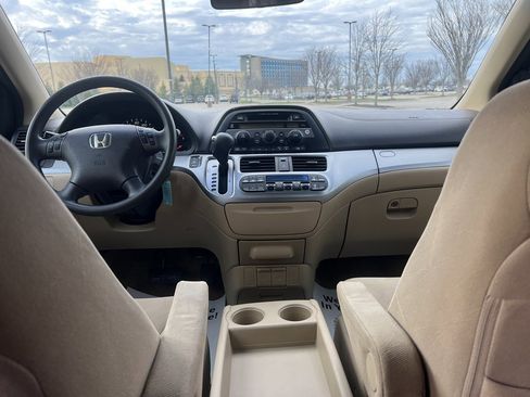 Used 2010 Honda Odyssey EX image 16
