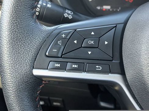 Used 2022 Nissan Kicks SR w/ Premium Package FWD image 23