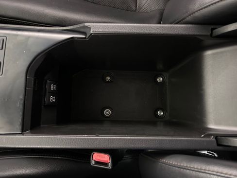 Certified 2018 Toyota Camry XLE FWD image 23