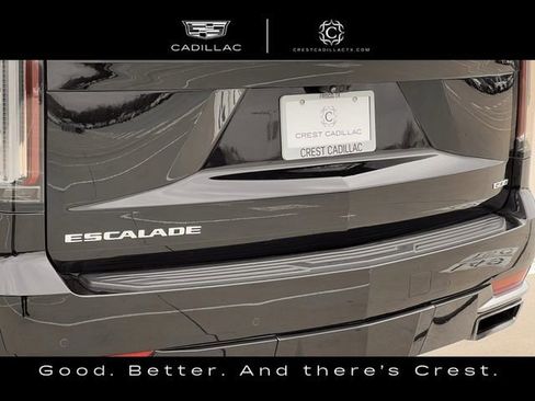 Used 2024 Cadillac Escalade Premium Luxury image 9