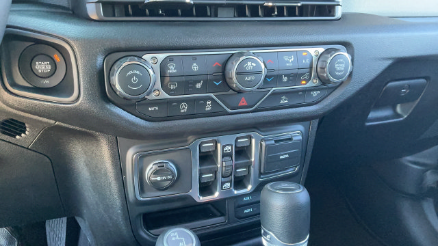 New 2026 Jeep Gladiator Sport AWD/4WD image 17