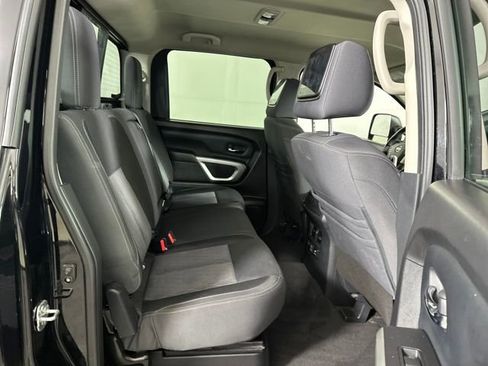 Used 2021 Nissan Titan SV w/ SV Convenience Package image 28
