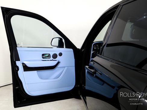 New 2027 Rolls-Royce Cullinan Black Badge AWD/4WD image 11