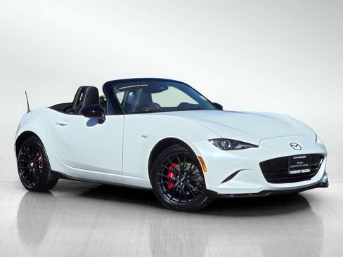 Certified 2025 MAZDA MX-5 Miata Club w/ Brembo/BBS Recaro Package RWD image 2