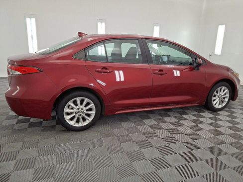 Used 2022 Toyota Corolla LE image 25