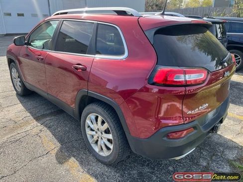 Used 2017 Jeep Cherokee Limited w/ Trailer Tow Group AWD/4WD image 4